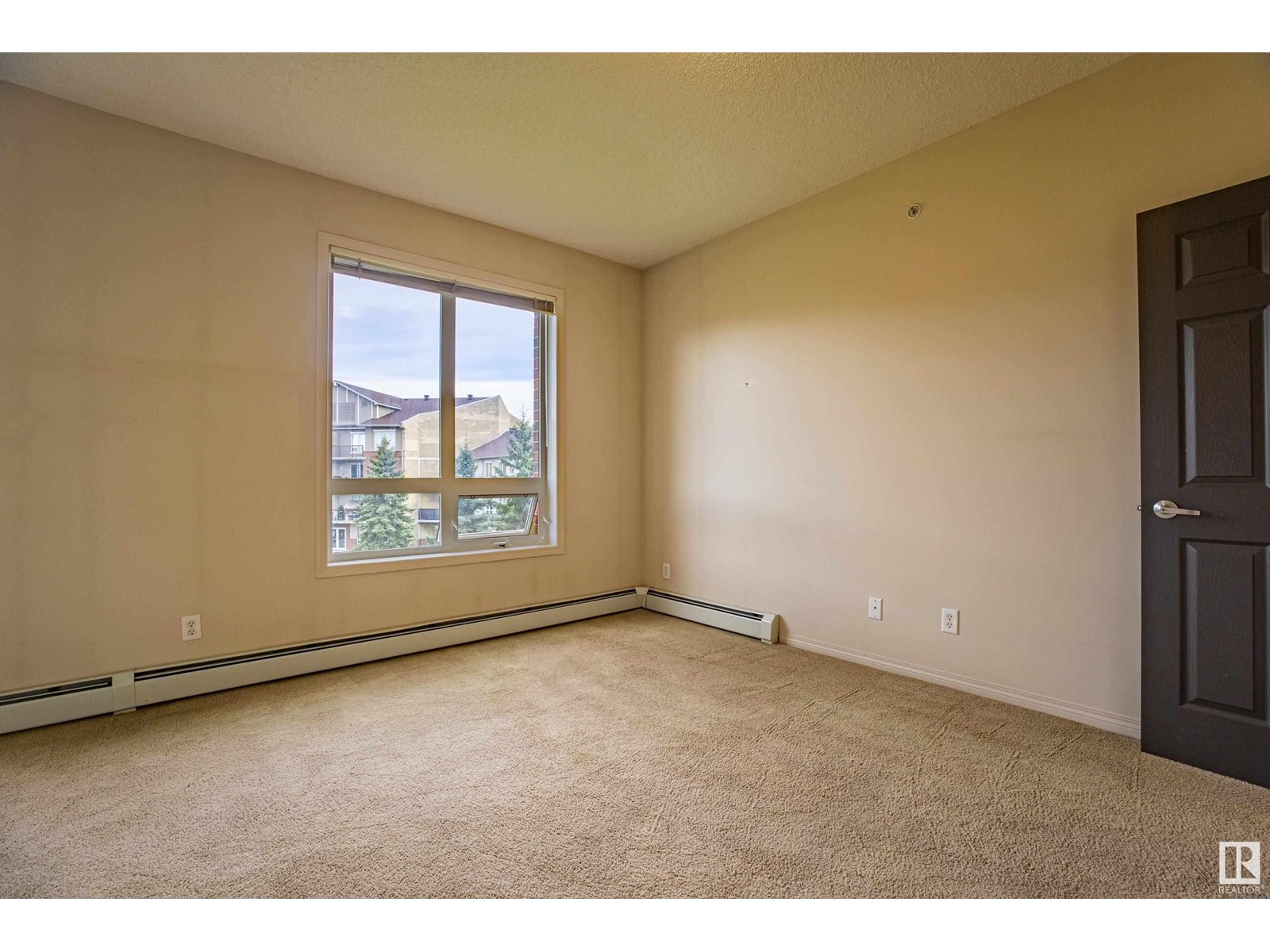 Photo 18 of 319 6315 135 Av Nw, Edmonton AB