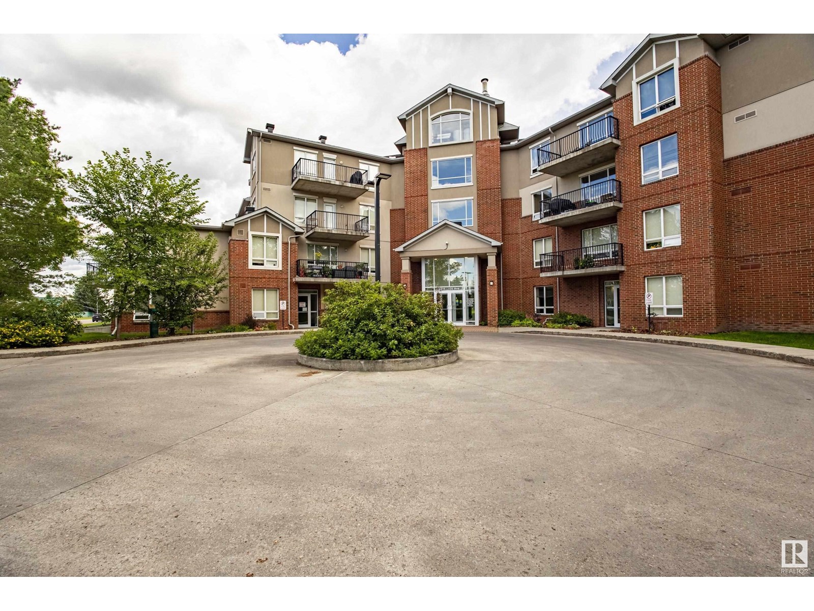 Photo 2 of 319 6315 135 Av Nw, Edmonton AB