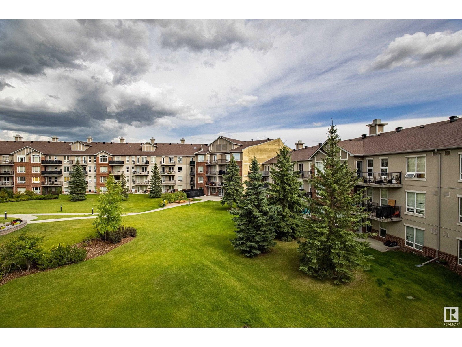 Photo 32 of 319 6315 135 Av Nw, Edmonton AB