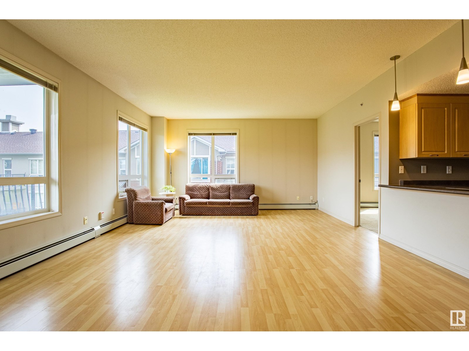 Photo 4 of 319 6315 135 Av Nw, Edmonton AB