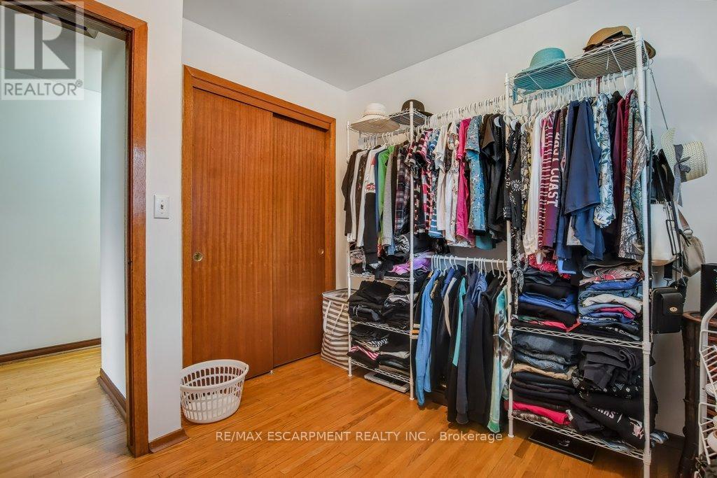 Photo 22 of 5945 Frontenac Street, Niagara Falls ON