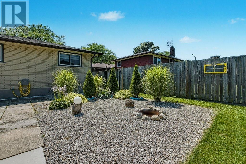Photo 30 of 5945 Frontenac Street, Niagara Falls ON