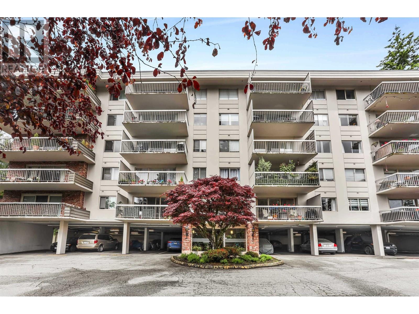 1239 235 KEITH ROAD, West Vancouver