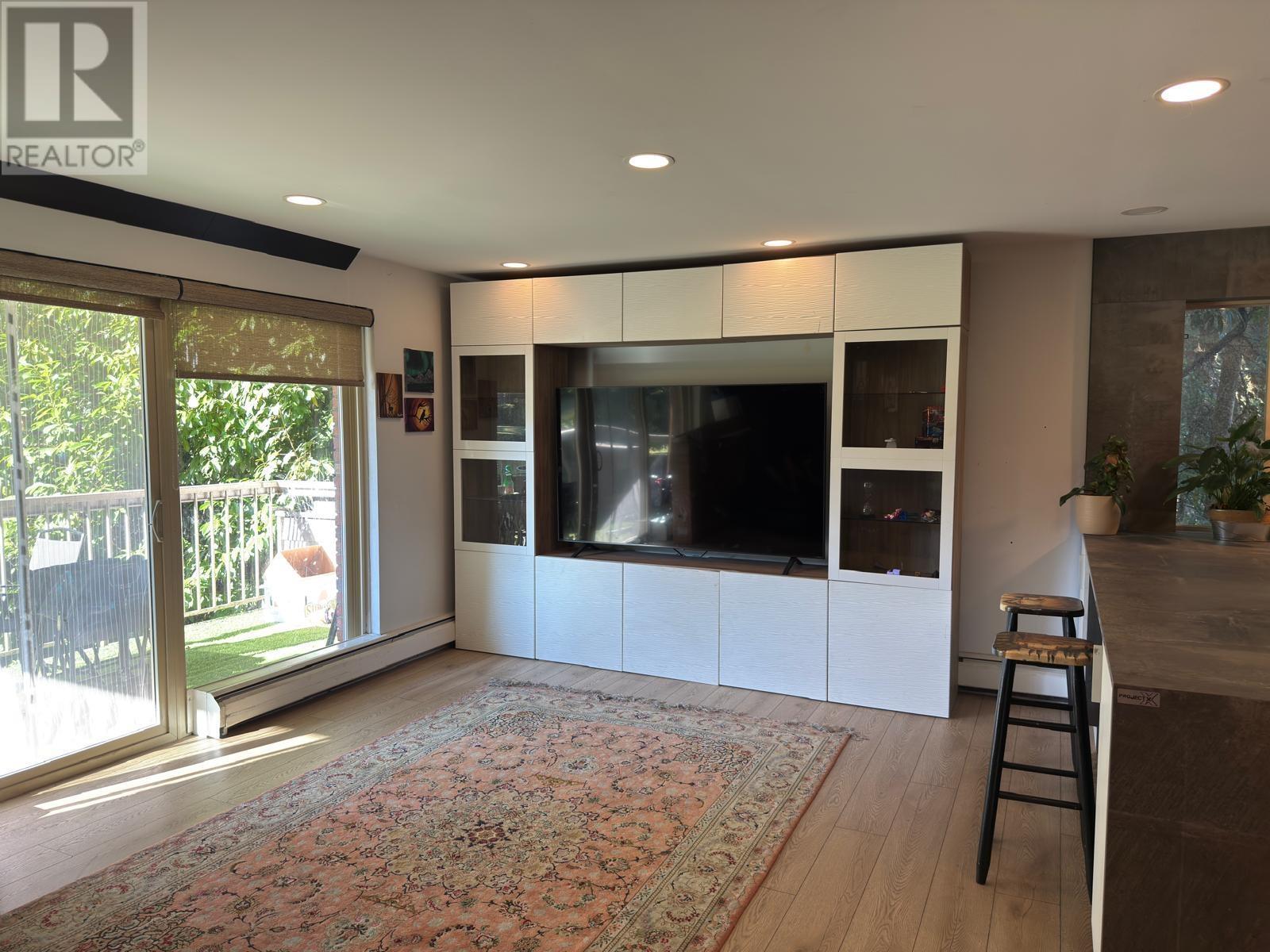 1239 235 KEITH ROAD, West Vancouver