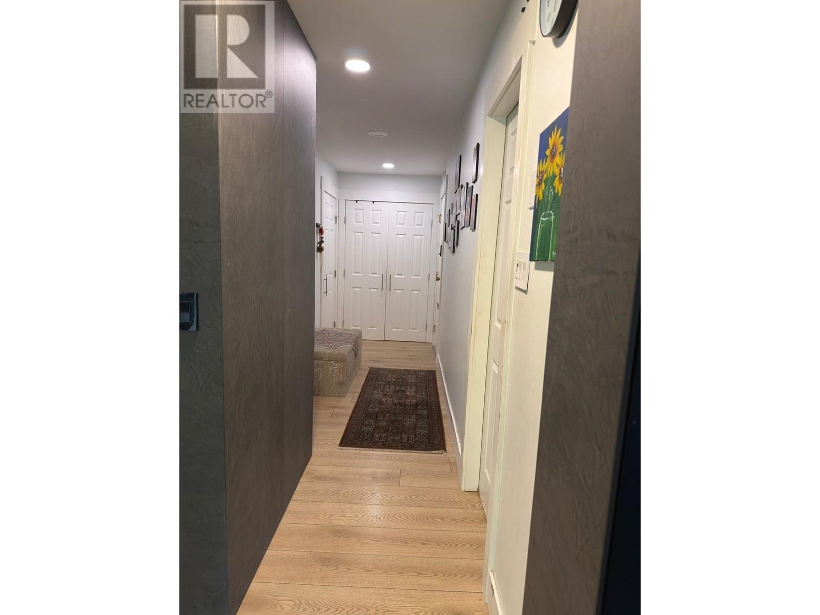 1239 235 KEITH ROAD, West Vancouver