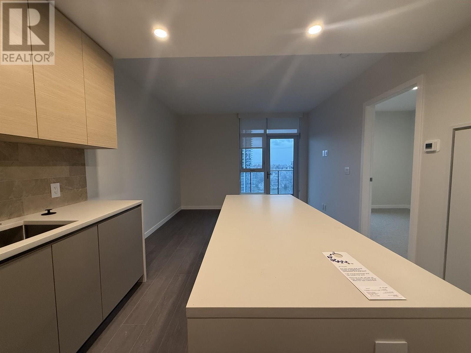 Photo 11 of 2807 2108 Gilmore Avenue, Burnaby BC