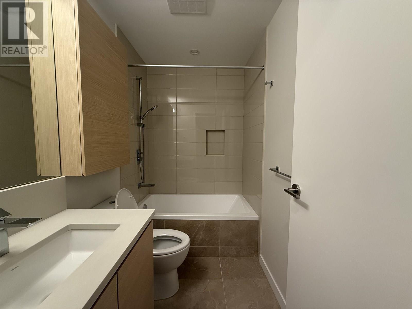 Photo 13 of 2807 2108 Gilmore Avenue, Burnaby BC