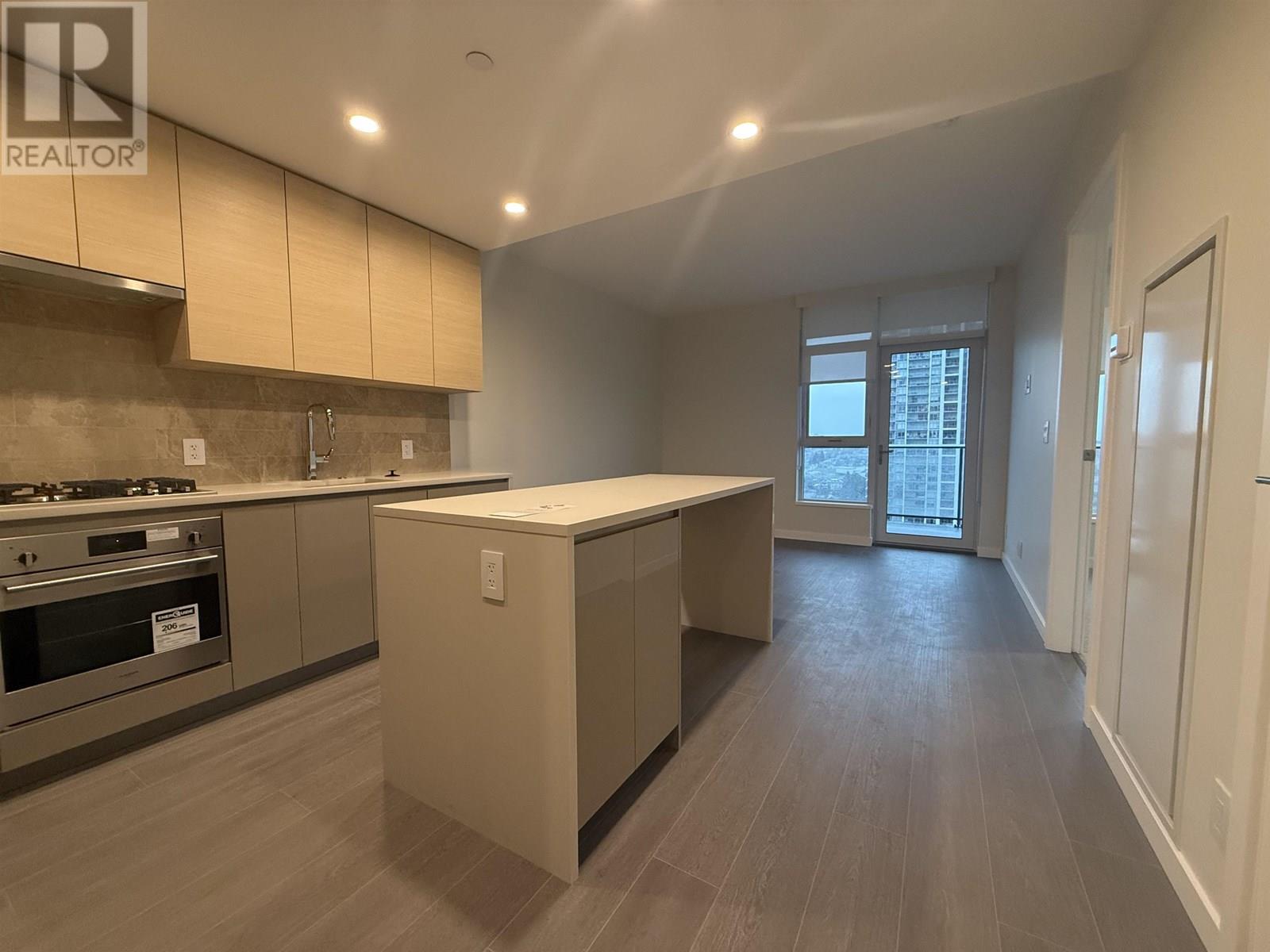 Photo 10 of 2807 2108 Gilmore Avenue, Burnaby BC