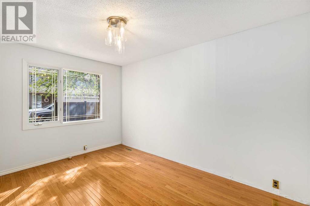 Single Family House for Sale in   Varsity Estates Drive NW Varsity Calgary 