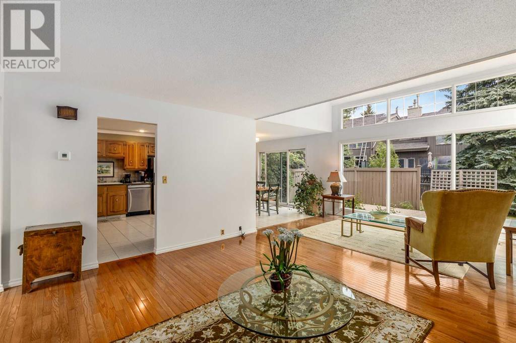 Single Family House for Sale in   Varsity Estates Drive NW Varsity Calgary 