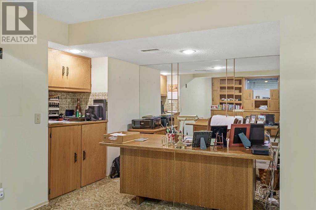 Single Family House for Sale in   Varsity Estates Drive NW Varsity Calgary 
