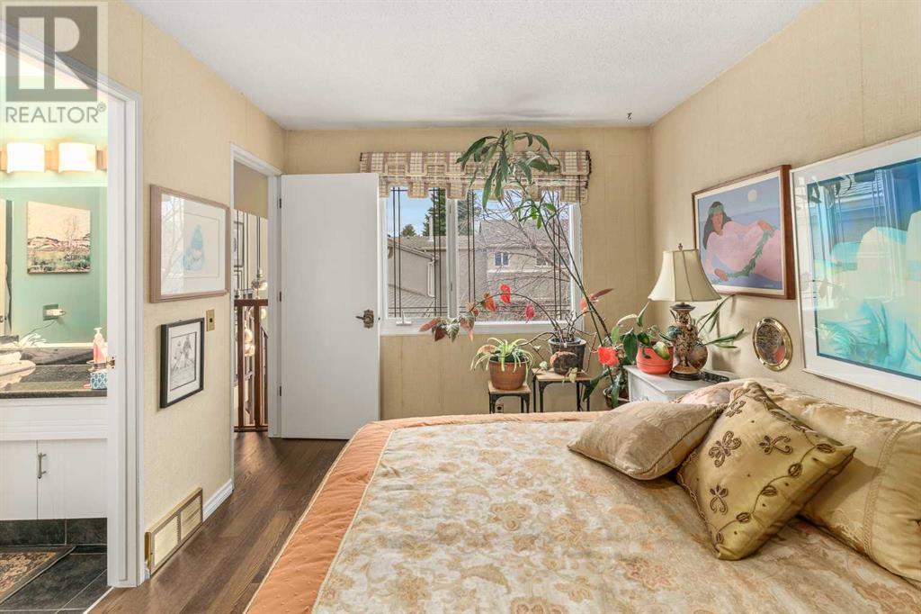 Single Family House for Sale in   Varsity Estates Drive NW Varsity Calgary 