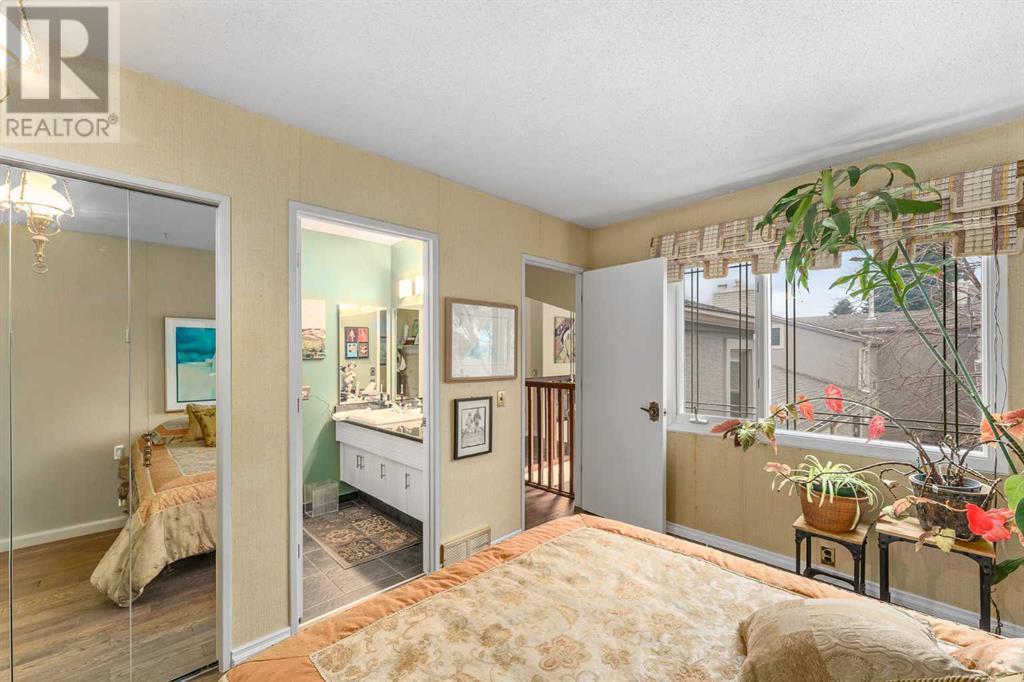 Single Family House for Sale in   Varsity Estates Drive NW Varsity Calgary 
