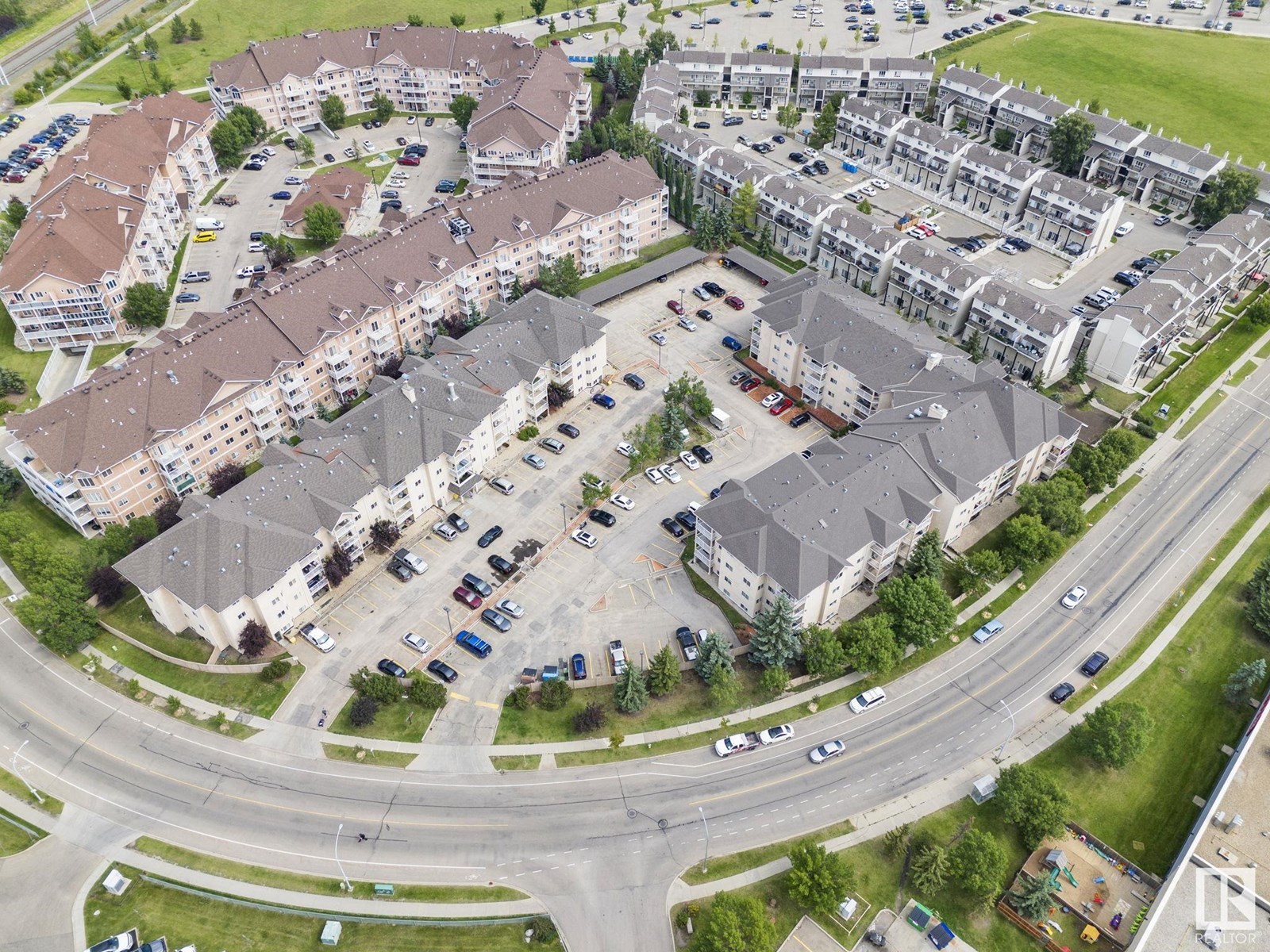 Photo 54 of 401 4220 139 Ave Nw Nw, Edmonton AB