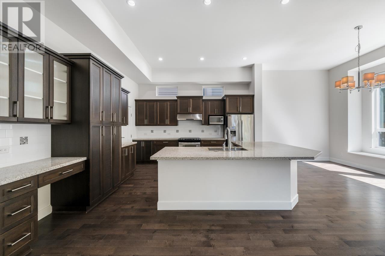 Photo 9 of 1521 Shore View Place, Coquitlam BC
