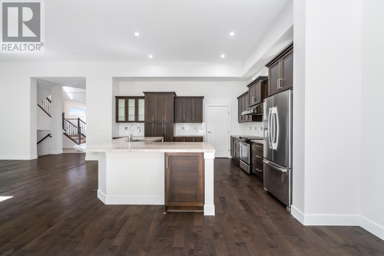 Photo 10 of 1521 Shore View Place, Coquitlam BC