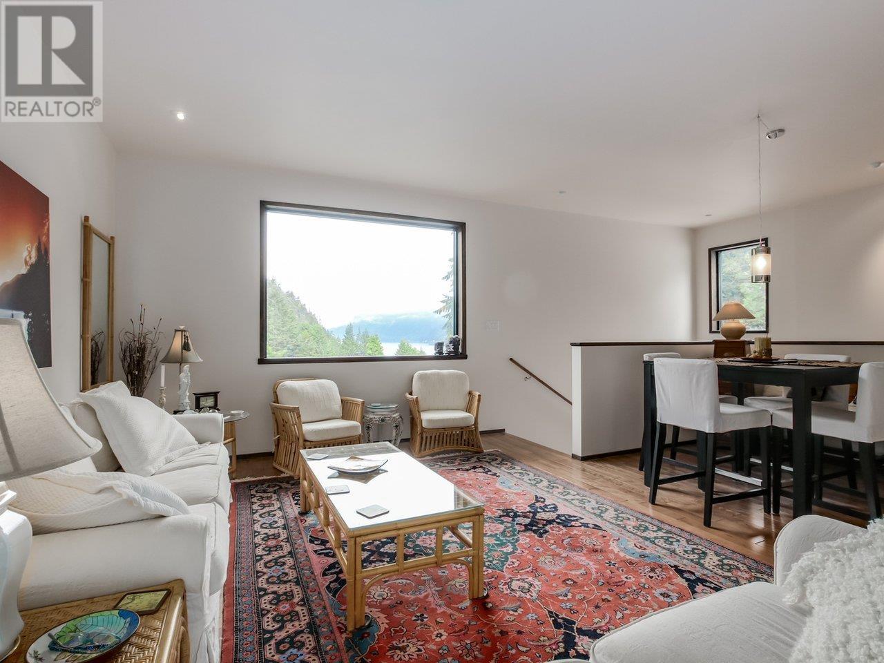 6490 WELLINGTON PLACE, West Vancouver