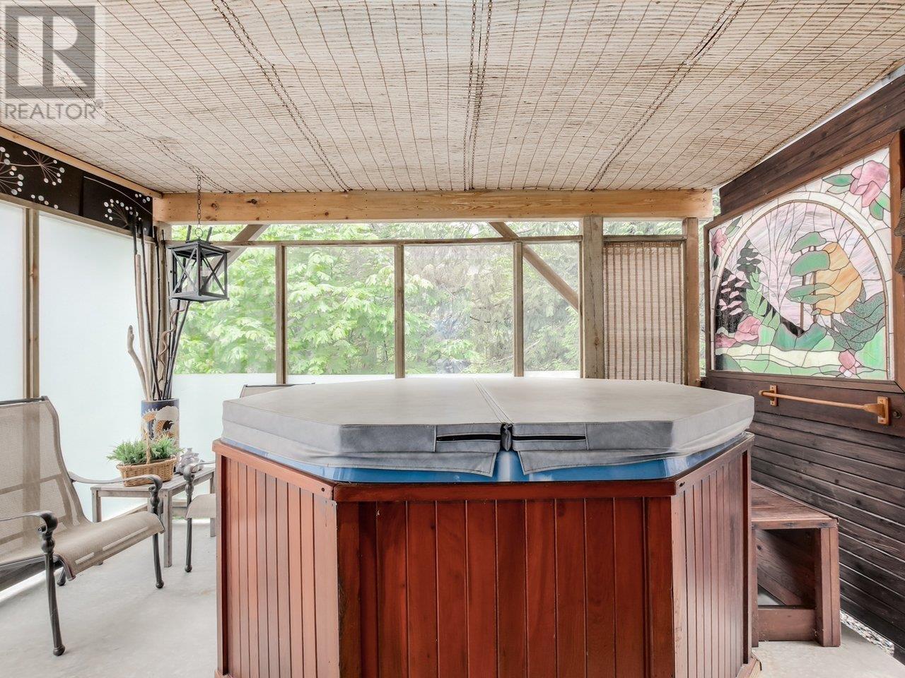 6490 WELLINGTON PLACE, West Vancouver