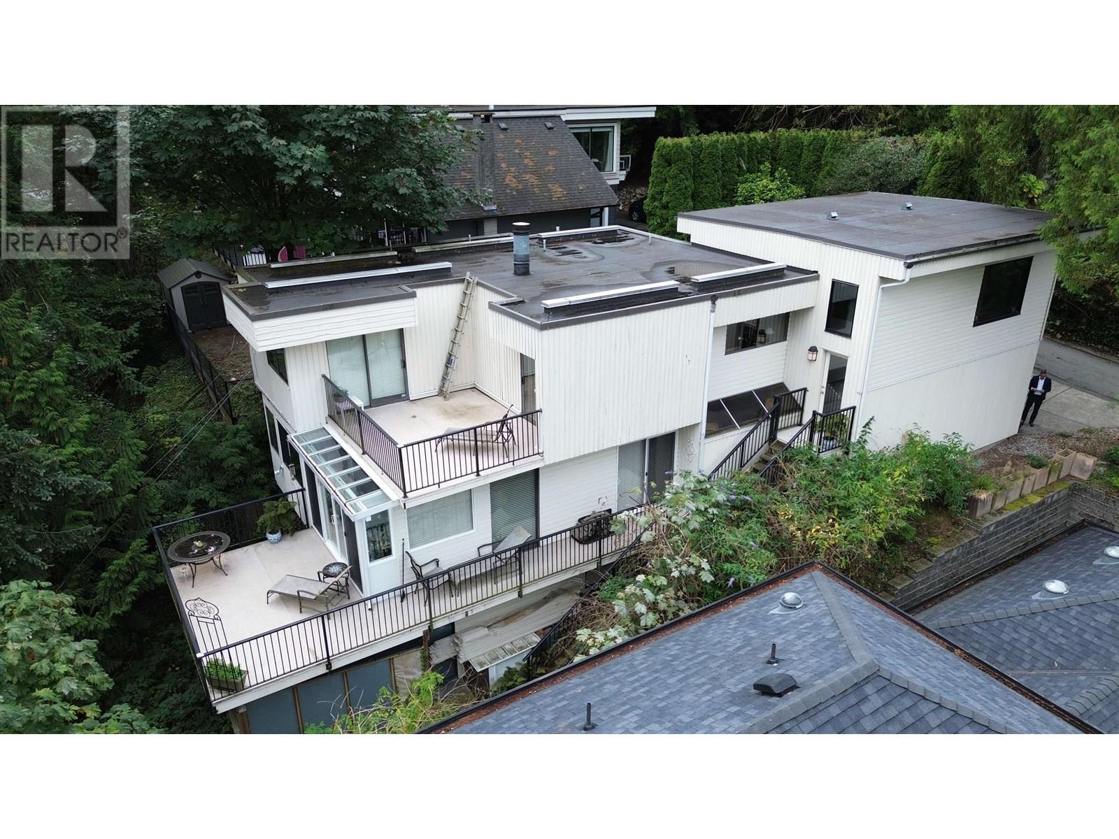 6490 WELLINGTON PLACE, West Vancouver