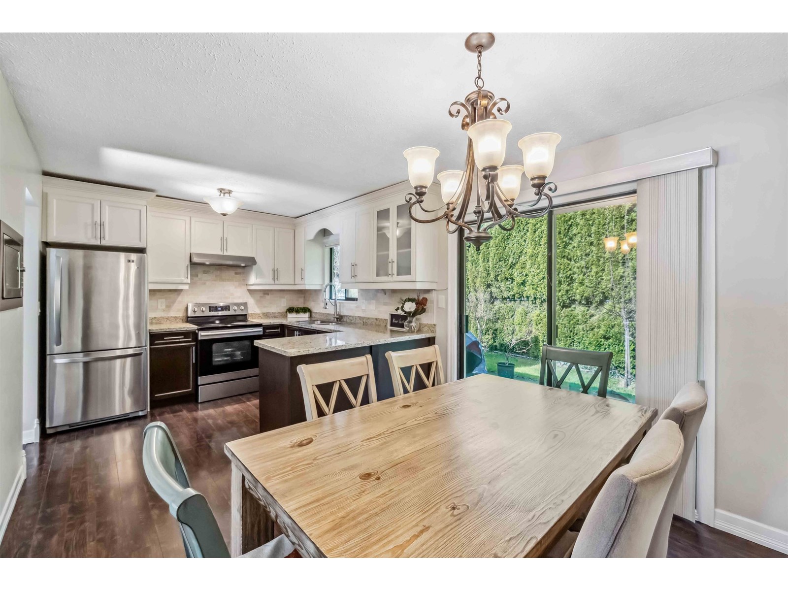 Photo 7 of 1831 Keys Place, Abbotsford BC