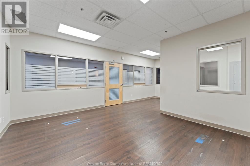 Photo 11 of 736 744 Ouellette Avenue, Windsor ON