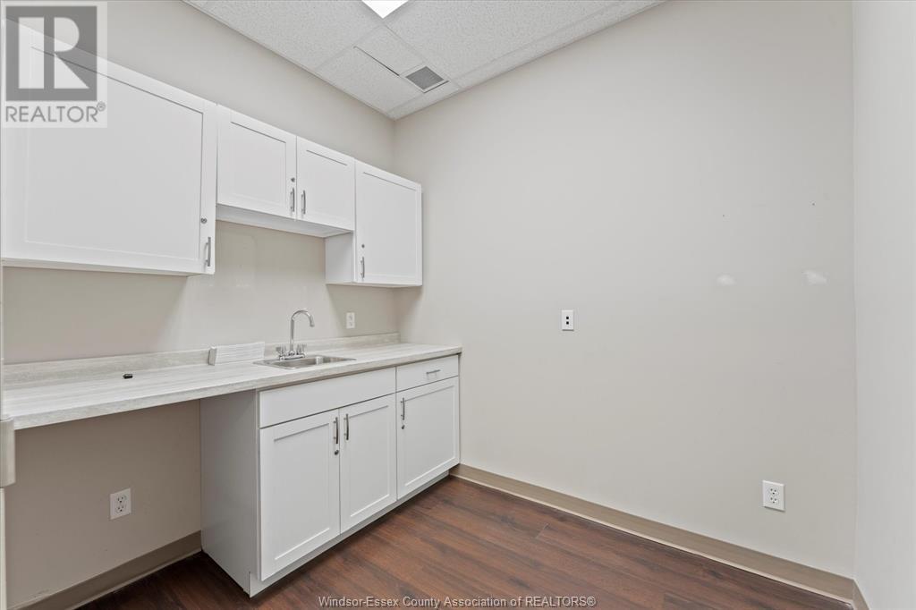 Photo 12 of 736 744 Ouellette Avenue, Windsor ON