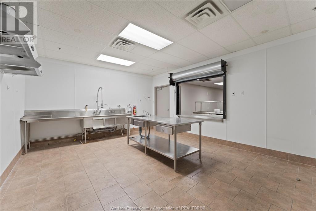 Photo 24 of 736 744 Ouellette Avenue, Windsor ON