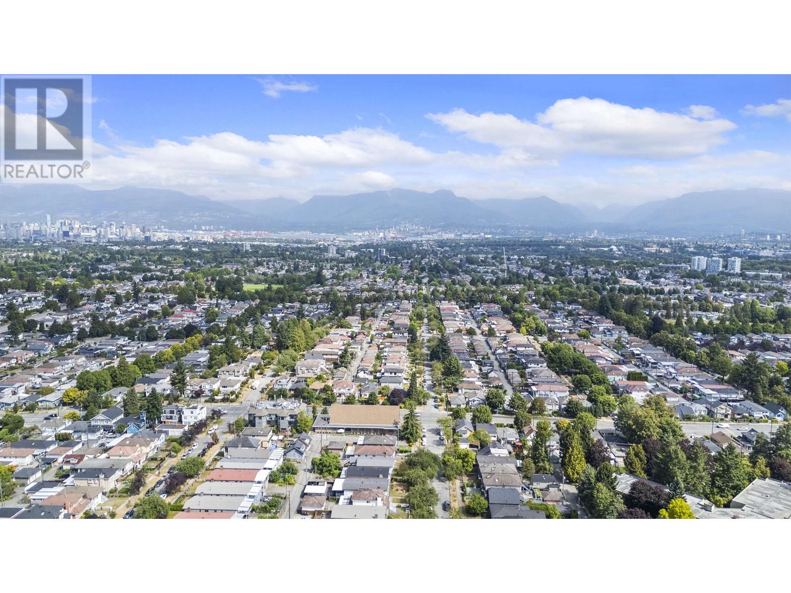 Photo 18 of 5974 Argyle Street, Vancouver BC