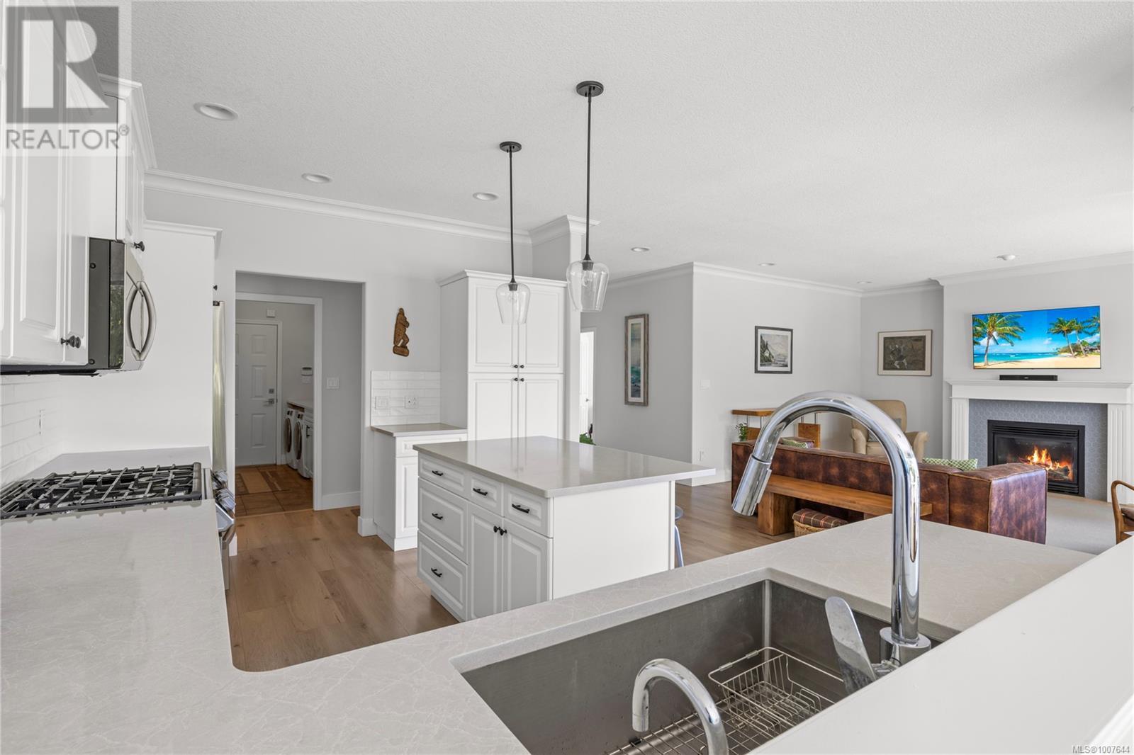 Photo 26 of 636 Morningstar Dr, Parksville BC