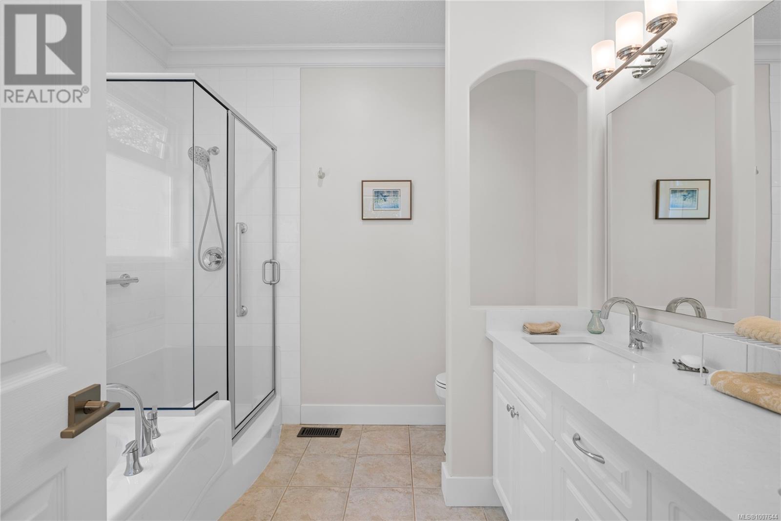 Photo 33 of 636 Morningstar Dr, Parksville BC