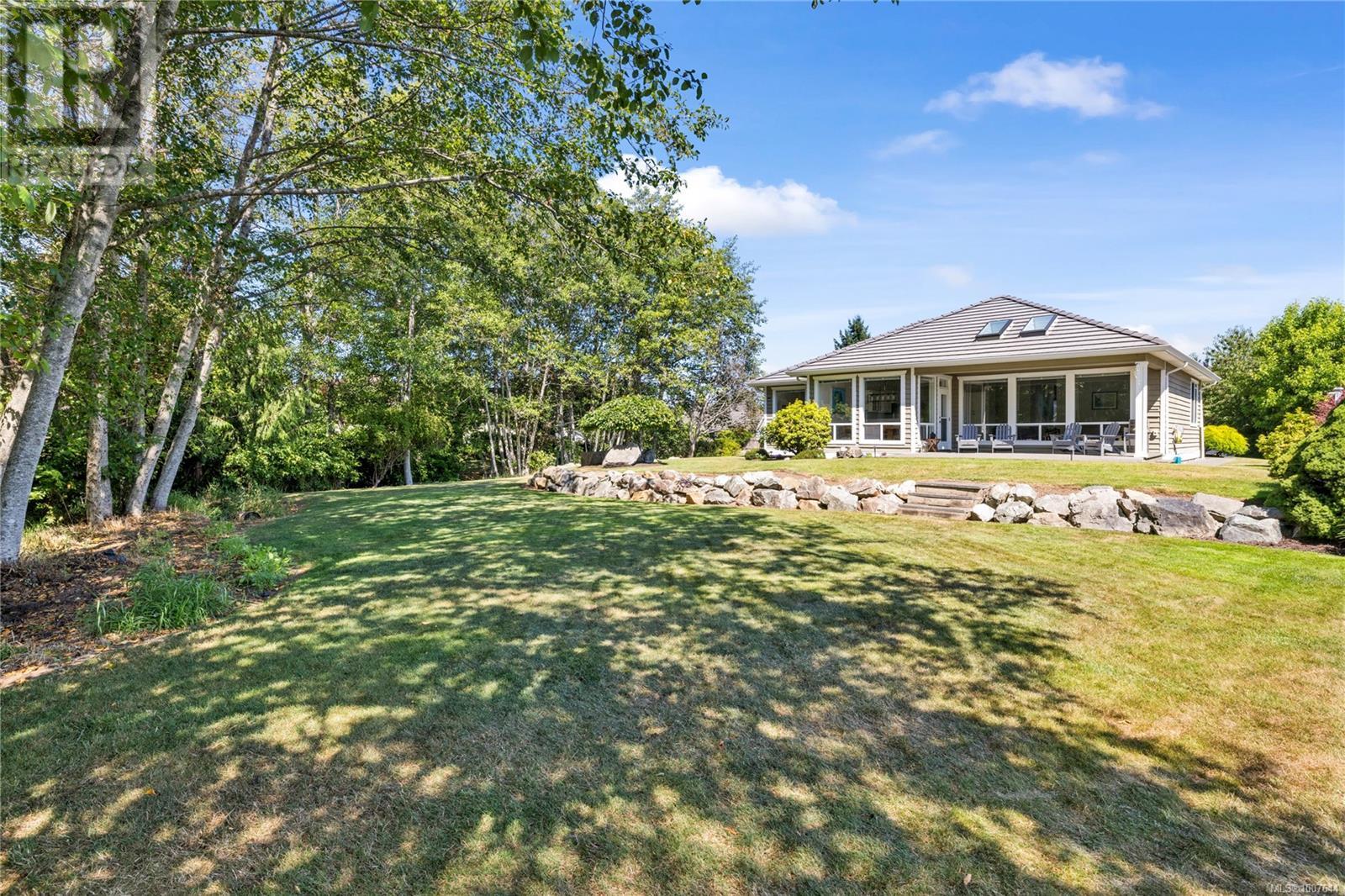 Photo 47 of 636 Morningstar Dr, Parksville BC