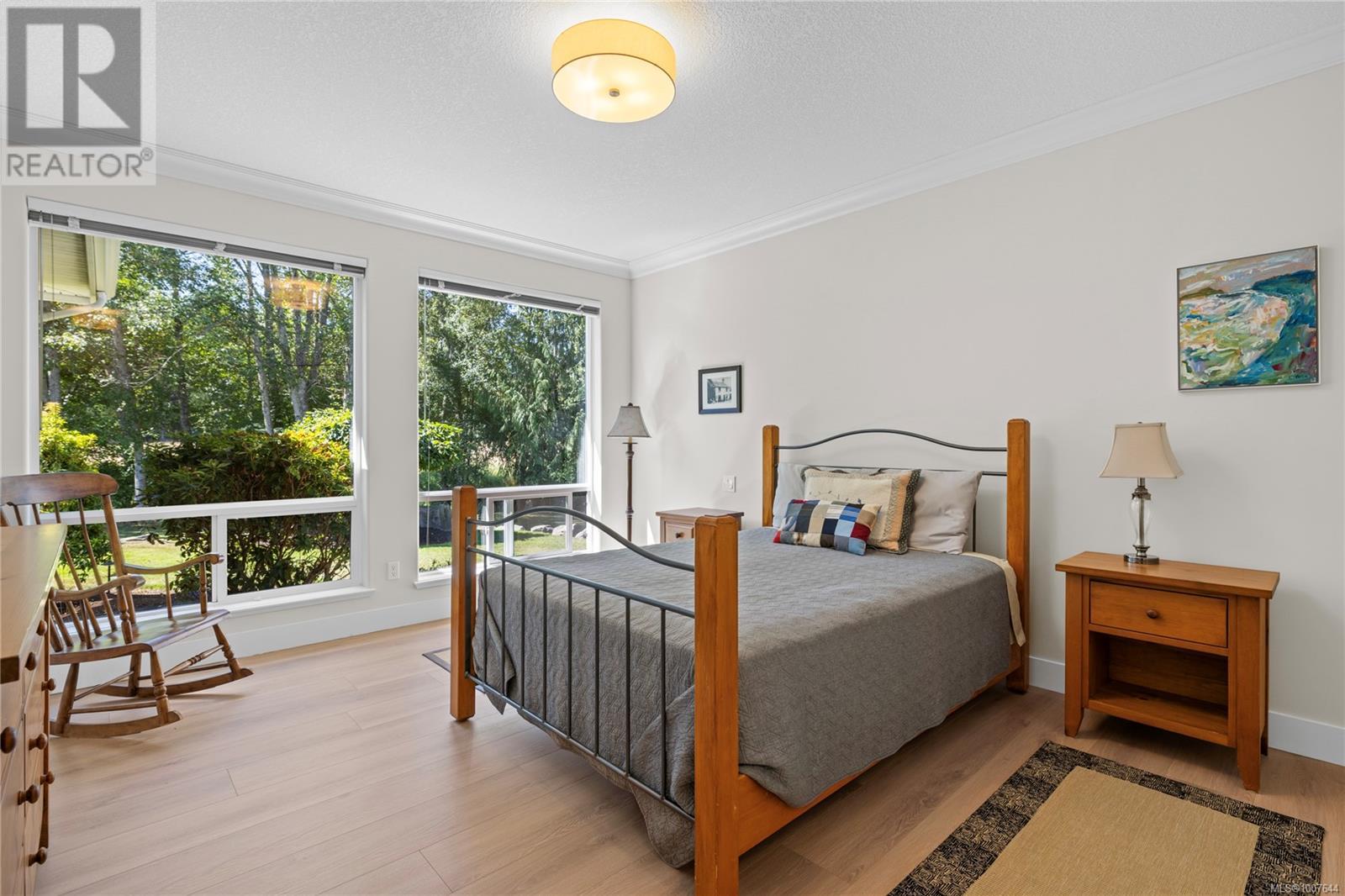 Photo 8 of 636 Morningstar Dr, Parksville BC