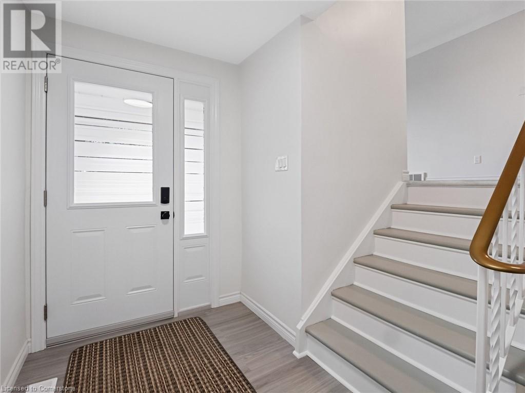 Photo 4 of 68 Ziraldo Drive, St Catharines ON