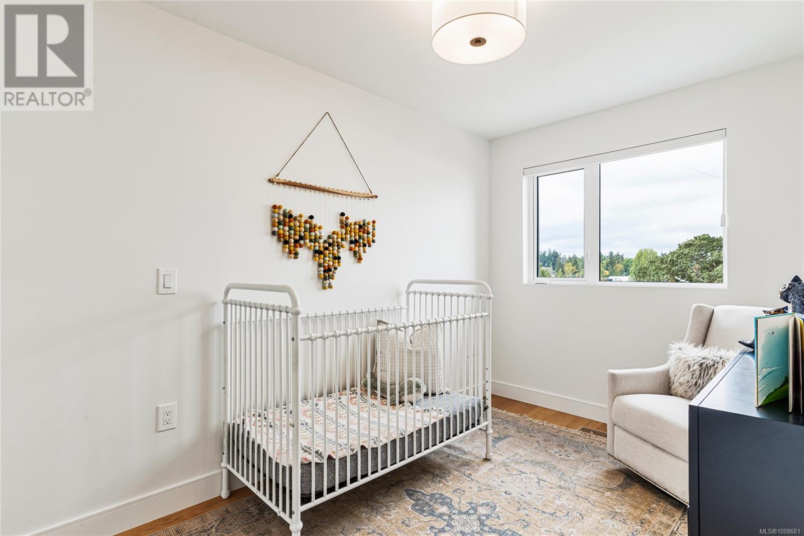 Photo 21 of 32 4253 Dieppe Rd, Saanich BC