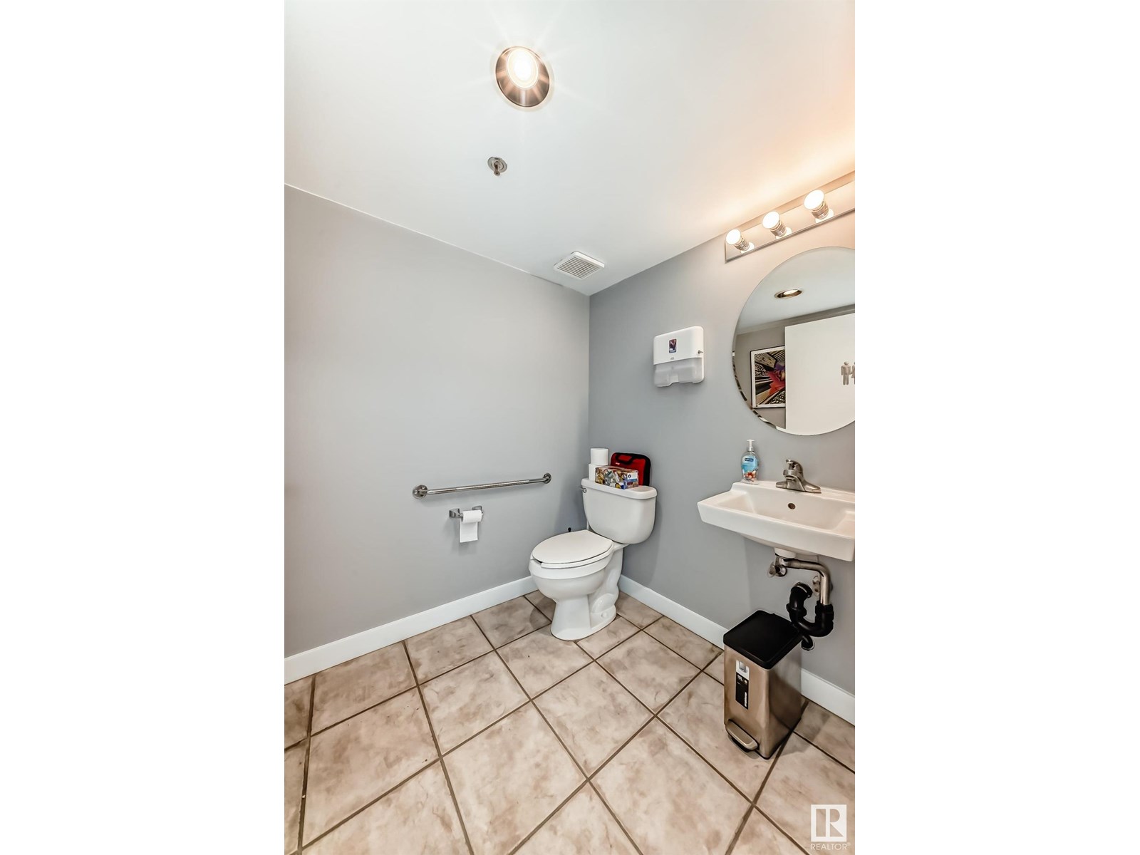 Photo 14 of 10086 164 St Nw Nw, Edmonton AB