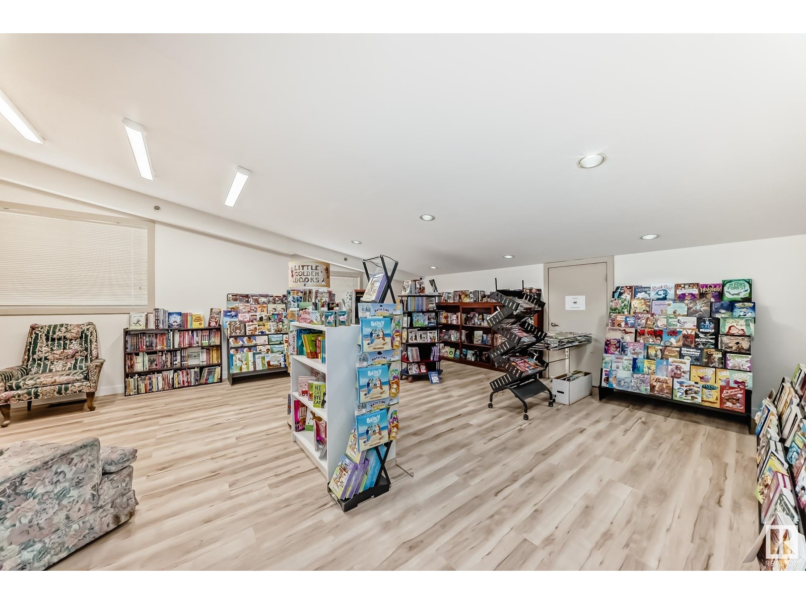 Photo 16 of 10086 164 St Nw Nw, Edmonton AB