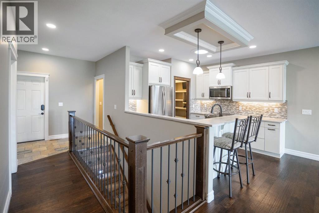 Photo 18 of 5906 24 Avenueclose, Camrose AB
