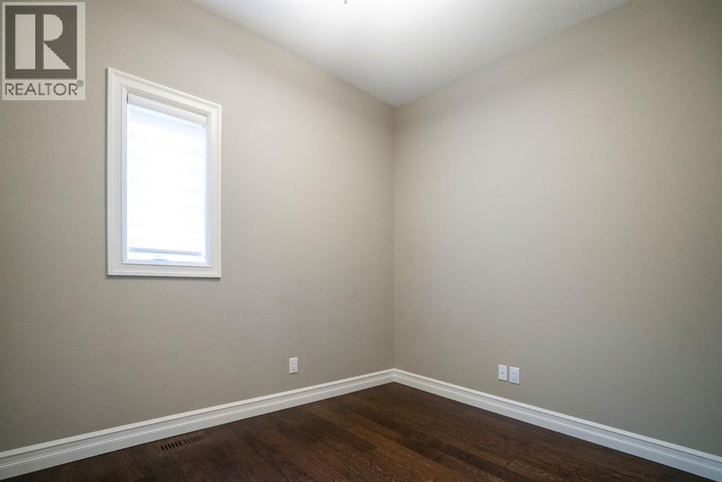 Photo 5 of 5906 24 Avenueclose, Camrose AB