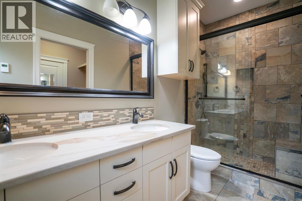 Photo 23 of 5906 24 Avenueclose, Camrose AB