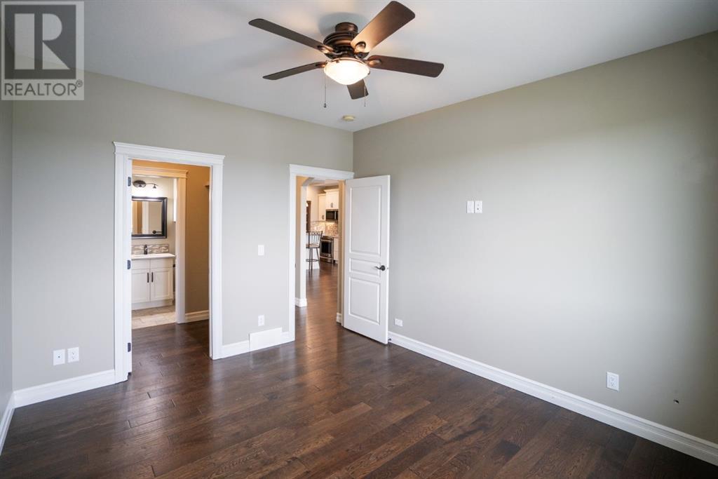 Photo 8 of 5906 24 Avenueclose, Camrose AB