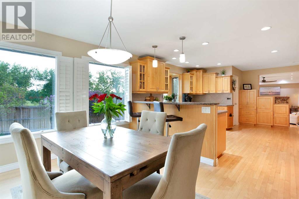 Photo 14 of 39 Canova Close Sw, Calgary AB