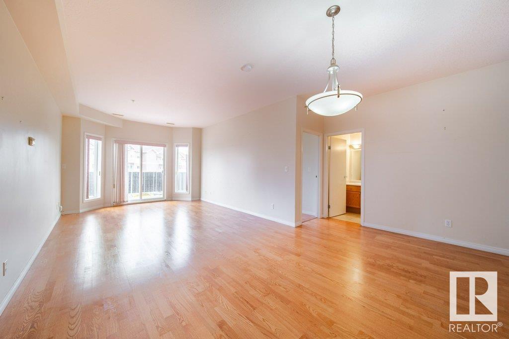 Photo 11 of 303 4304 139 Av Nw, Edmonton AB