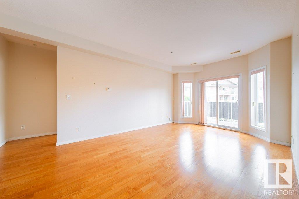 Photo 12 of 303 4304 139 Av Nw, Edmonton AB