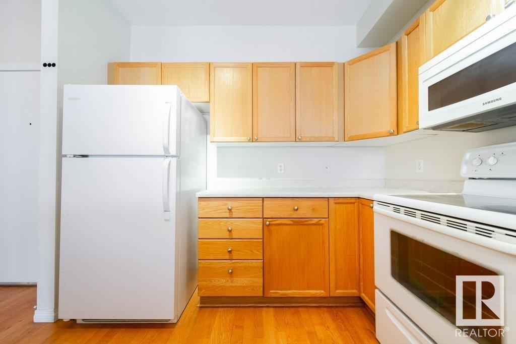 Photo 8 of 303 4304 139 Av Nw, Edmonton AB