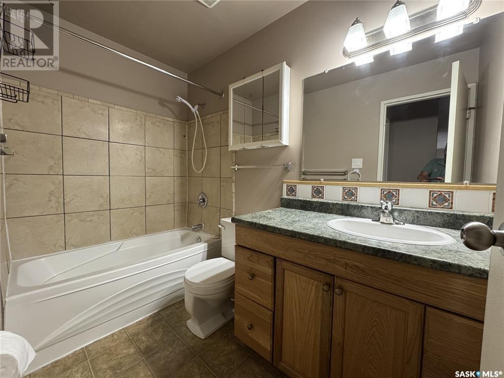 Photo 9 of 205 3308 33rd Street W, Saskatoon SK