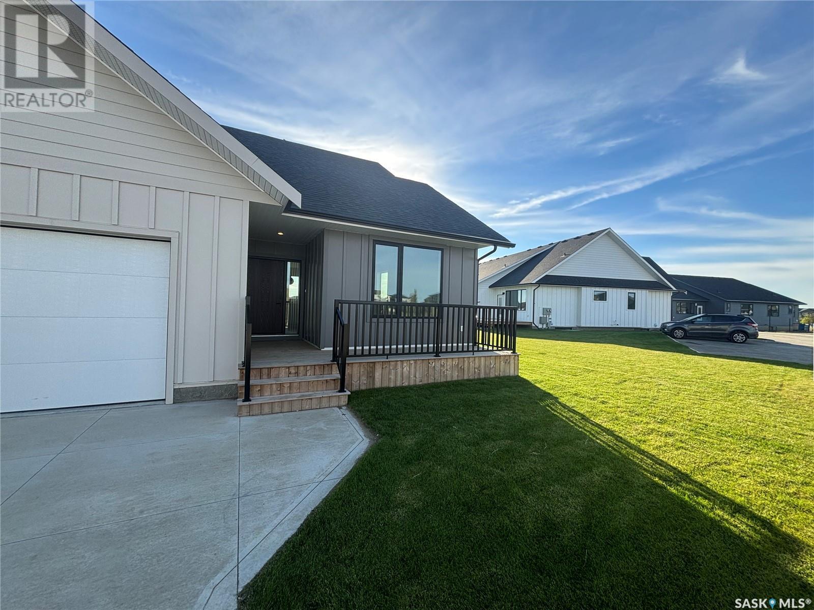 Photo 33 of 32 105 Hathway Crescent, Saskatoon SK