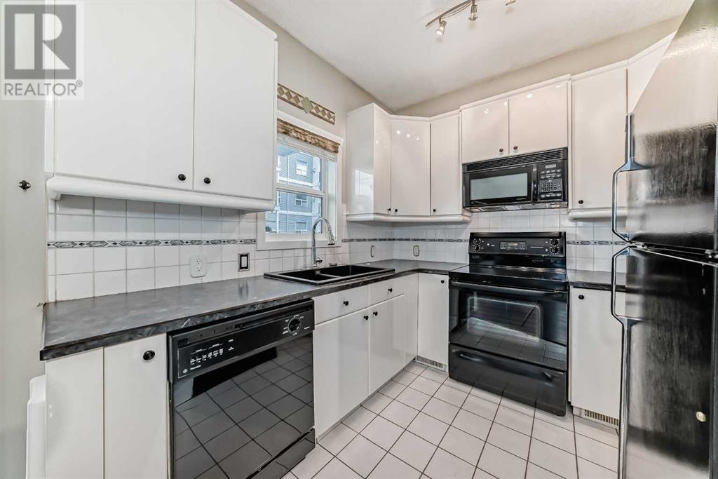 Photo 6 of 3 1441 23 Avenue Sw, Calgary AB