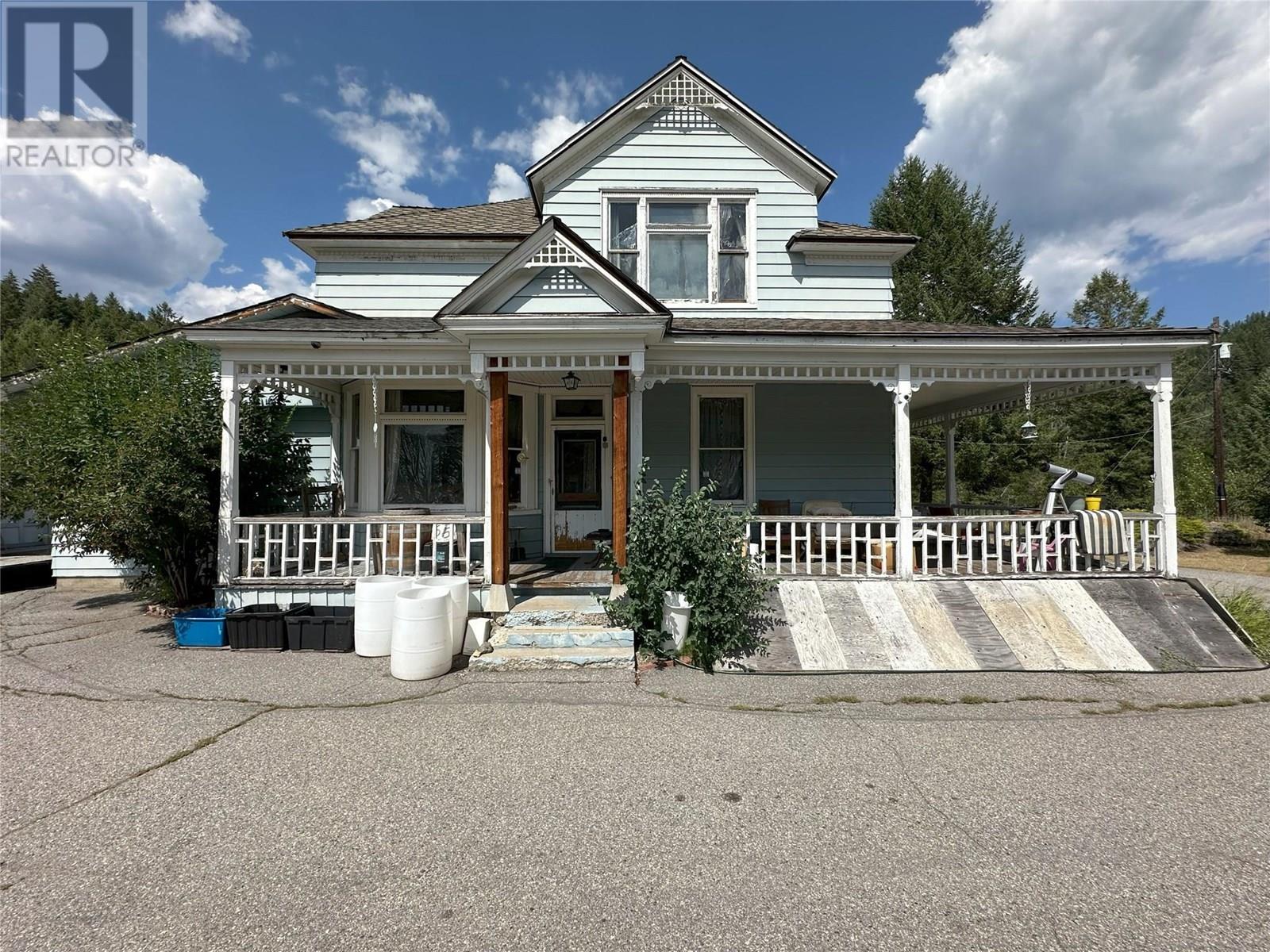 650 SUTHERLAND Avenue, Greenwood
