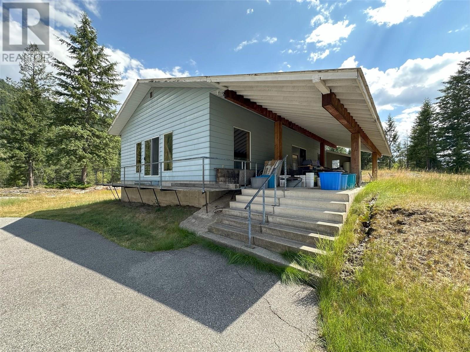 650 SUTHERLAND Avenue, Greenwood