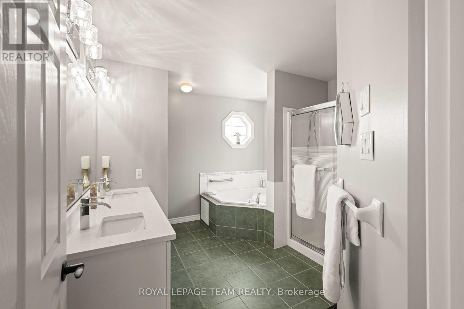 Photo 19 of 41 Blackshire Circle, Ottawa ON